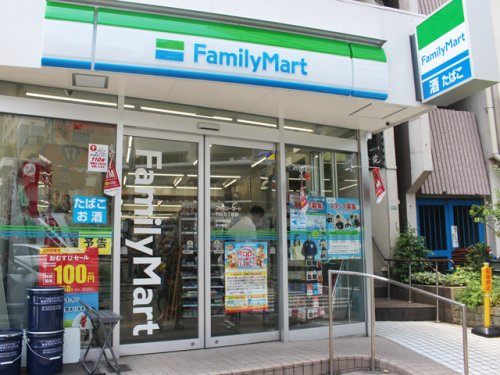 【コンビニエンスストア】ファミリーマート　白山五丁目店まで84ｍ
