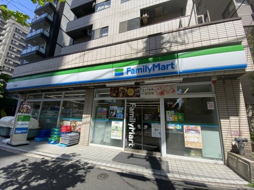 【コンビニエンスストア】ファミリーマート　上池袋店まで106ｍ