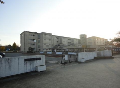 【中学校】牛久市立牛久南中学校まで655ｍ