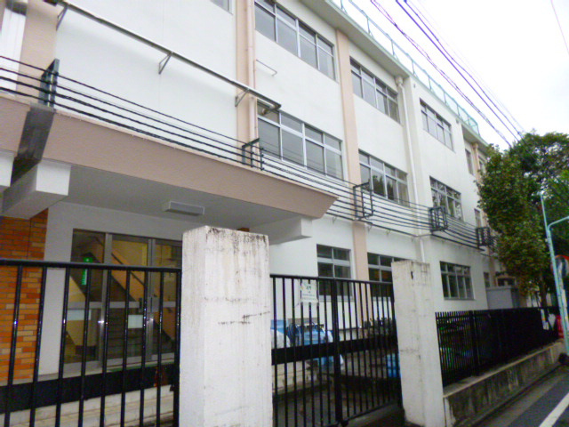 【小学校】豊島区立長崎小学校まで722ｍ
