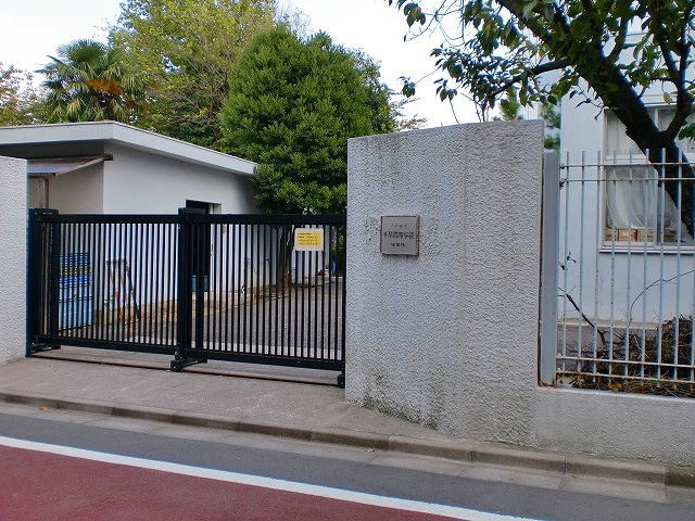【高校】千早高等学校まで802ｍ