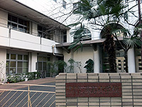 【小学校】文京区立湯島小学校まで525ｍ