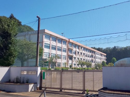 【中学校】館中学校まで1904ｍ