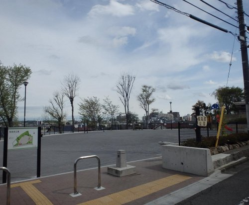 【公園】東散田公園まで385ｍ