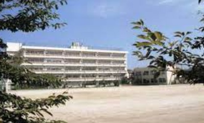 【中学校】松戸市立小金南中学校まで1347ｍ