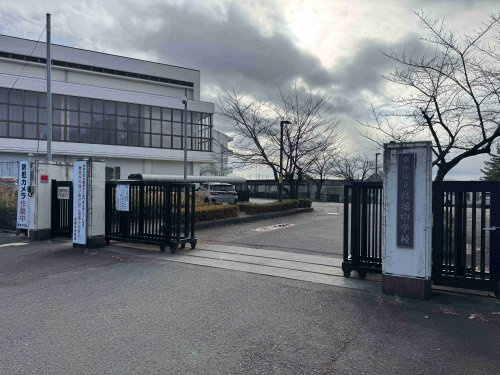 【中学校】草津市立高穂中学校まで2100ｍ