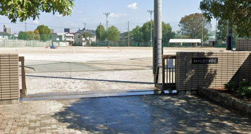 【中学校】出水中学校まで929ｍ
