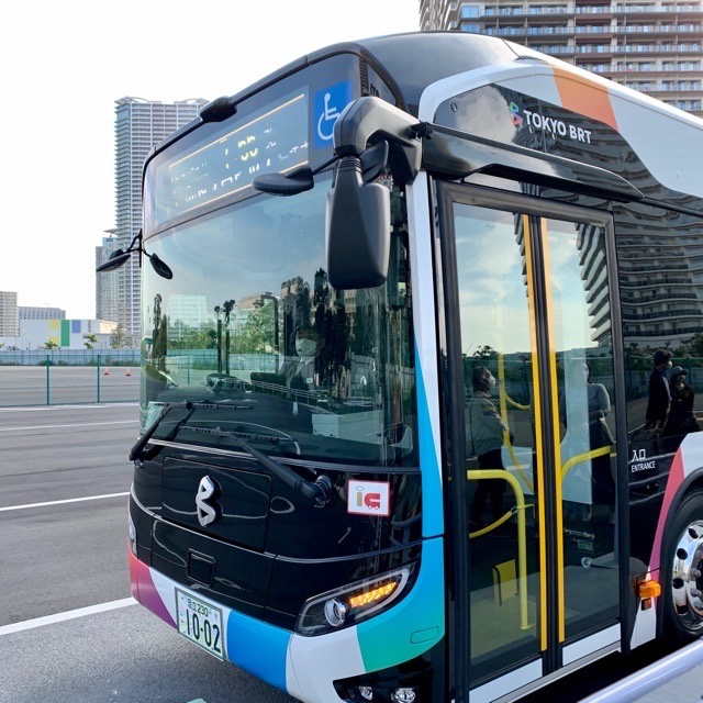 【バス停】BRT「晴海ふ頭公園」バス停まで323ｍ