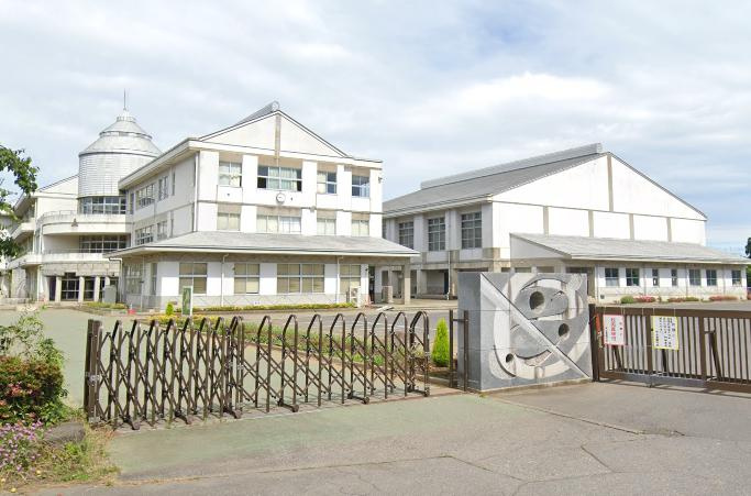 【小学校】桜川市立桃山学園まで1026ｍ