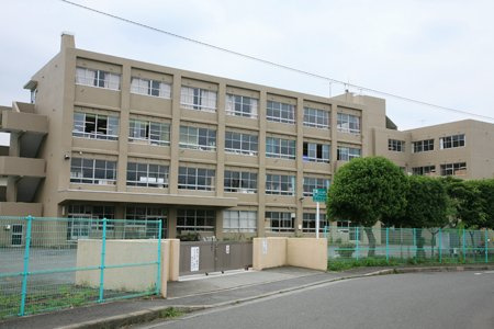 【中学校】林中学校まで1306ｍ