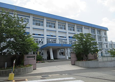 【中学校】川西市立東谷中学校まで891ｍ