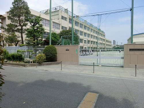 【中学校】世田谷区立富士中学校まで1802ｍ