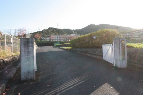 【中学校】大津市立北大路中学校まで2550ｍ