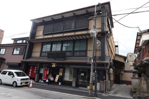【焼肉】近江牛専門店　れすとらん松喜屋　本店まで416ｍ