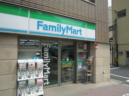 【コンビニエンスストア】ファミリーマート　本駒込六丁目店まで216ｍ