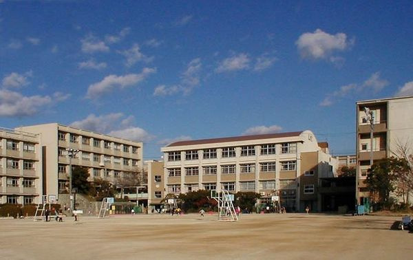 【小学校】神戸市立乙木小学校まで468ｍ