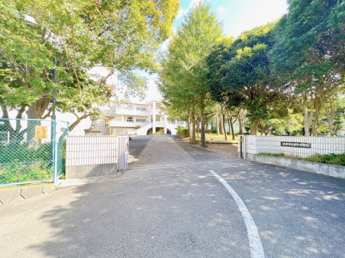 【小学校】沼津市立愛鷹小学校まで1700ｍ