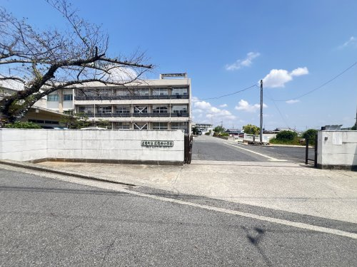 【小学校】広陵町立広陵西小学校まで1686ｍ