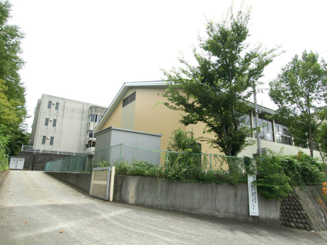 【小学校】吉見町立西小学校まで2734ｍ
