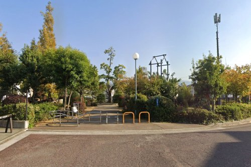 【公園】弥生18号公園まで200ｍ