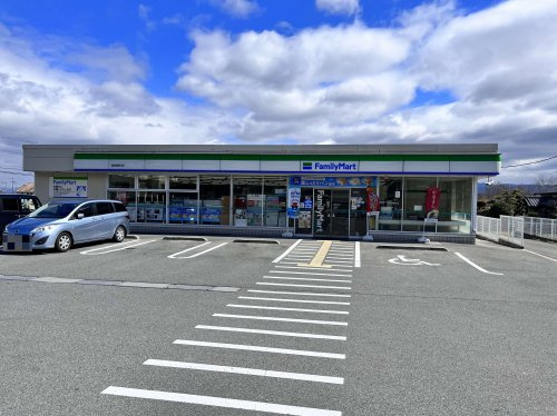 【コンビニエンスストア】ファミリーマート　葛城南藤井店まで982ｍ