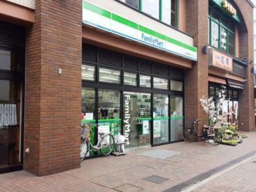 【コンビニエンスストア】ファミリーマート　日本橋浜町Fタワー店まで412ｍ