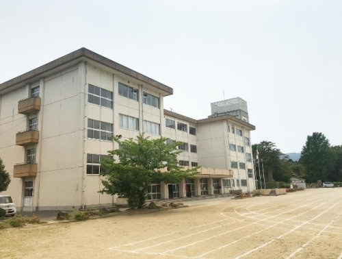 【小学校】高坂小学校まで2440ｍ