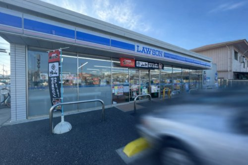 【コンビニエンスストア】ローソン　高知潮新町二丁目店まで465ｍ