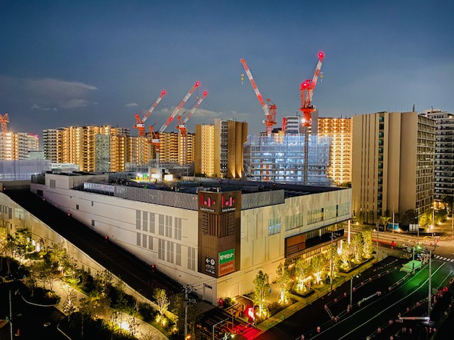 【ショッピングセンター】ララテラス晴海まで824ｍ