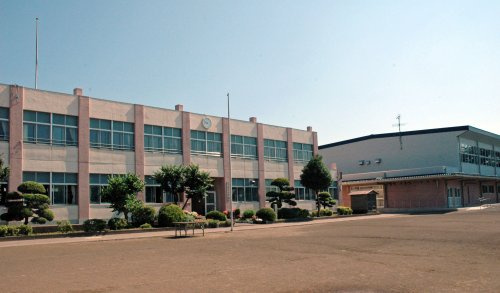 【小学校】大和市立桜丘小学校まで852ｍ