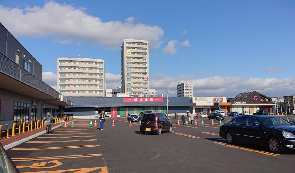 【ショッピングセンター】ACROSS　PLAZA(アクロス　プラザ)　札幌南まで441ｍ