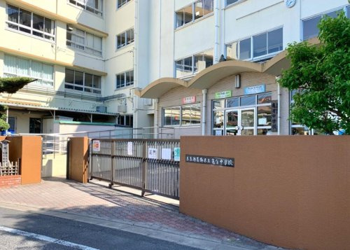 【中学校】葛飾区立亀有中学校まで710ｍ