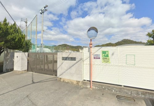 【中学校】湯浅町立湯浅中学校まで611ｍ
