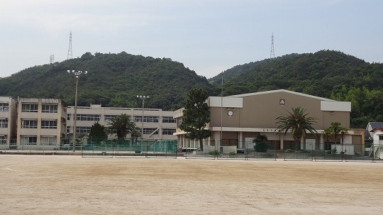 【中学校】麻里布中学校まで1191ｍ