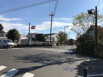 【小学校】横浜市立上瀬谷小学校まで618ｍ