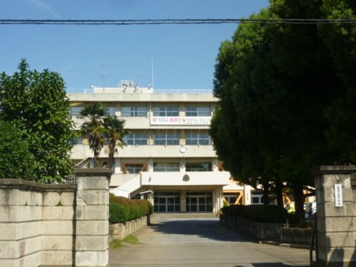 【小学校】上尾市立西小学校まで437ｍ