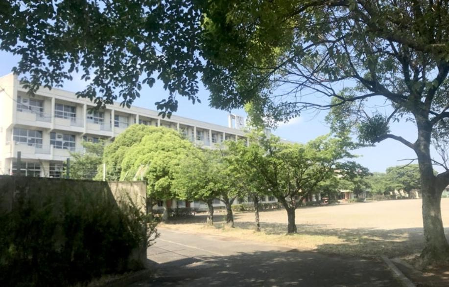 【中学校】石川中学校まで431ｍ