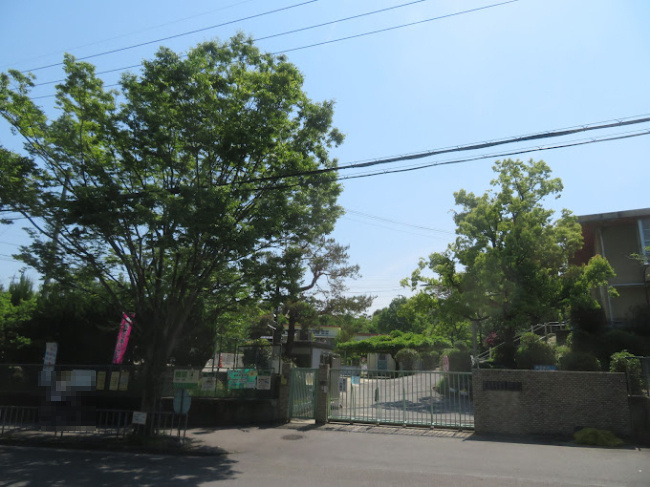 【小学校】枚方市立香里小学校まで804ｍ