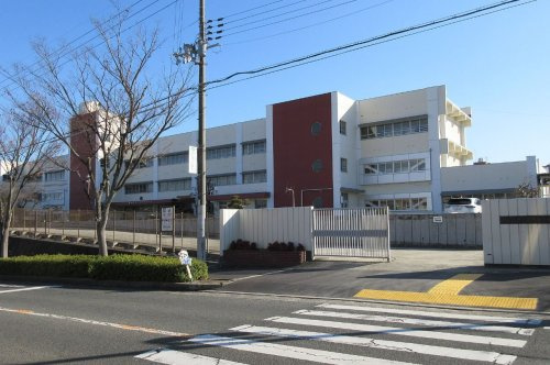 【小学校】藤沢台小学校まで700ｍ