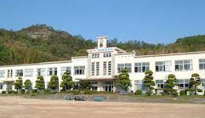 【中学校】たつの市立御津中学校まで1230ｍ