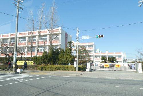 【中学校】高浜中学校まで1583ｍ