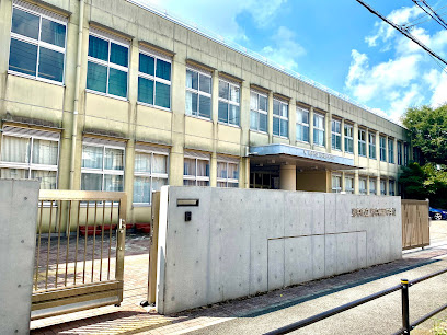 【中学校】府中市立府中第三中学校まで1121ｍ