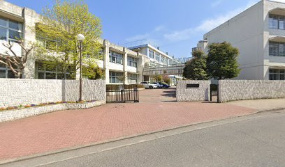 【中学校】羽村市立羽村第一中学校まで871ｍ