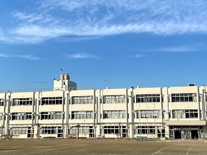 【小学校】多摩市立連光寺小学校まで379ｍ