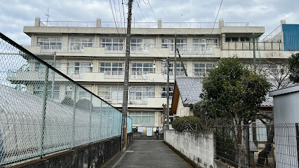 【中学校】西東京市立柳沢中学校まで547ｍ