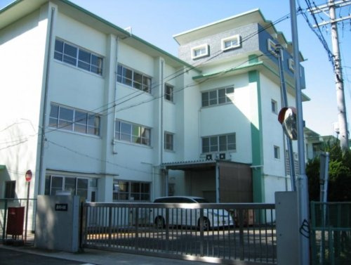 【小学校】あま市立甚目寺小学校まで445ｍ