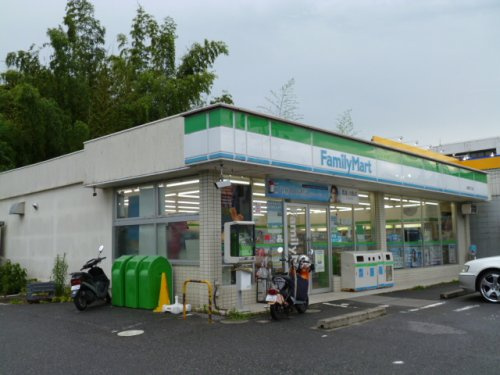 【コンビニエンスストア】ファミリーマート真野四丁目店まで1821ｍ
