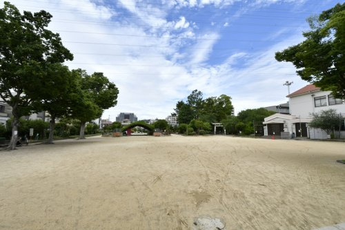 【公園】上田公園まで682ｍ