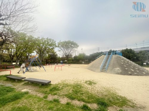 【公園】堂山公園まで260ｍ