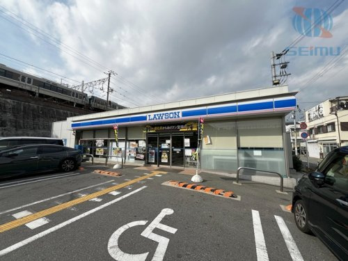 【コンビニエンスストア】ローソン　淀川塚本一丁目店まで115ｍ